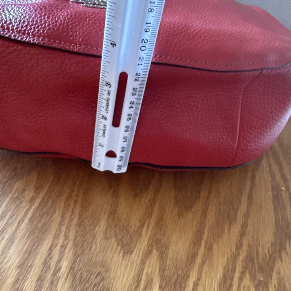 Coach Elle Hobo Bag Medium Red Pebbled Leather Shoulder Bag F31399 Hang Tag